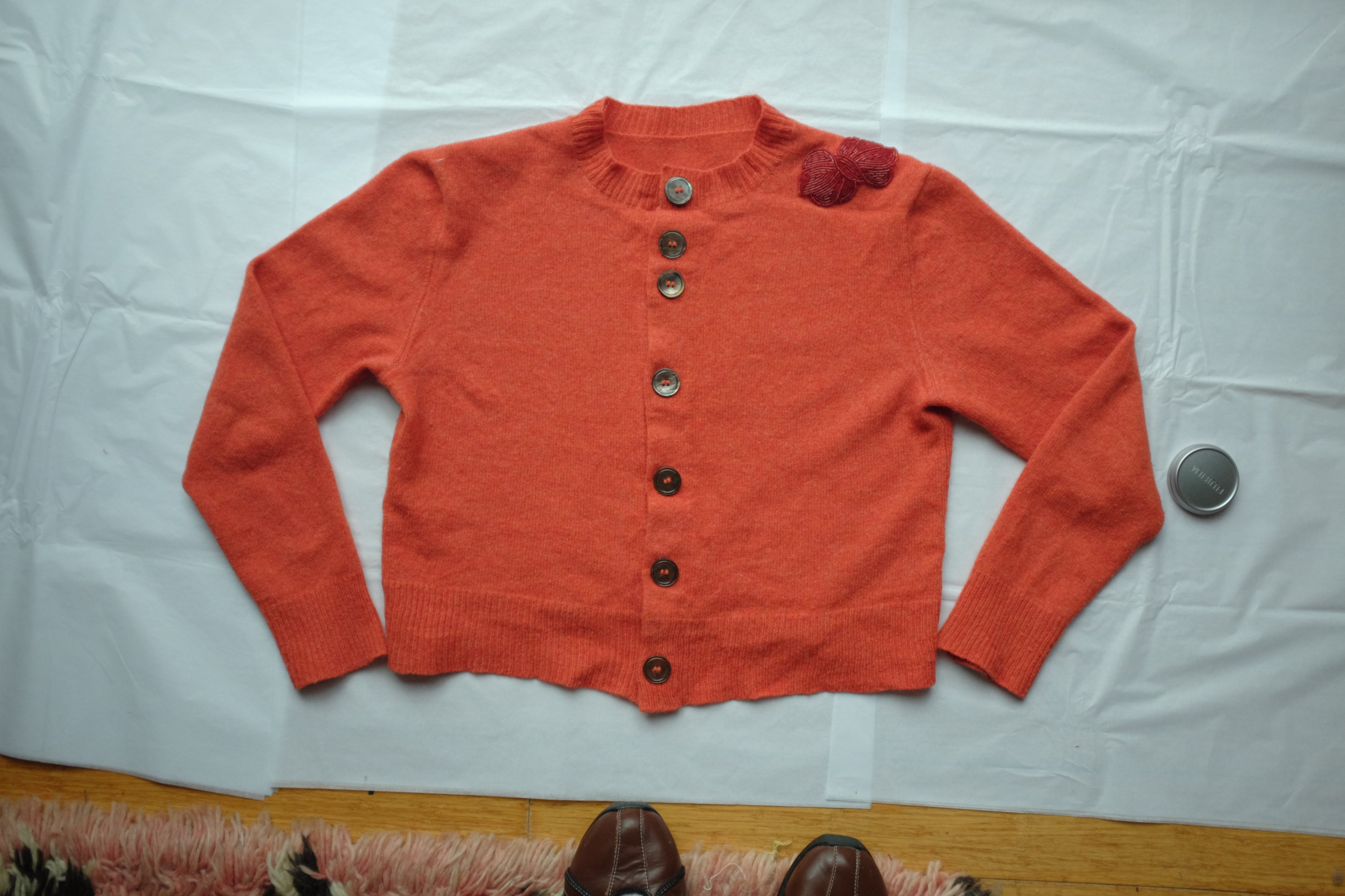 Brooch cardigan